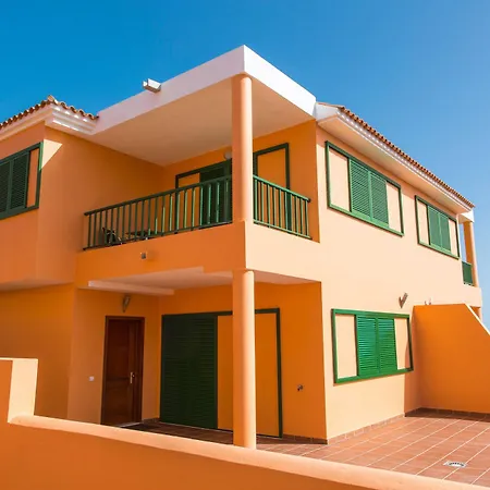 בית נופש Village טרחלחו