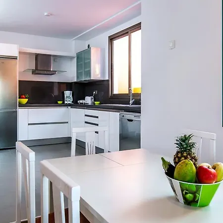 Village * تاراخاليخو