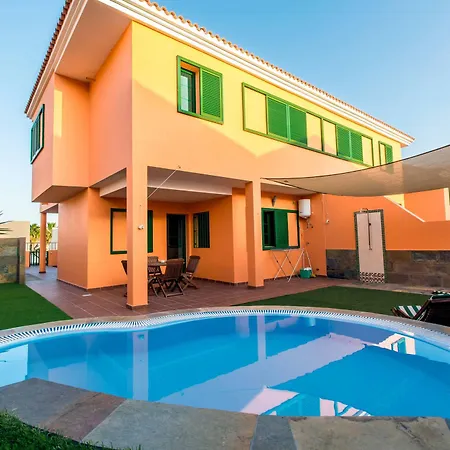 Village * تاراخاليخو